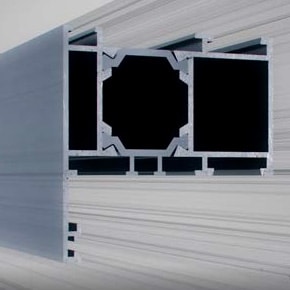 montants durables avec intercalaire thermique